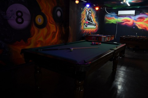 عکس با کیفیت باشگاه بیلیارد